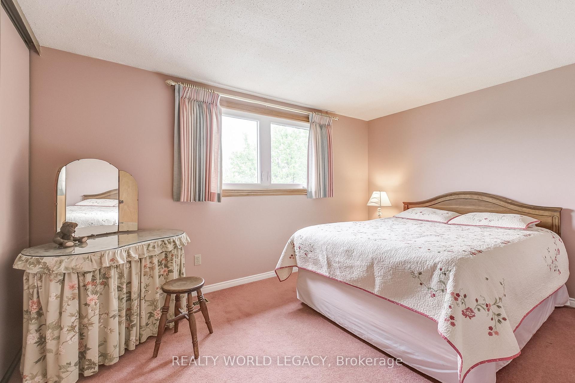 Photo 24 of 194 Laurier Avenue, Milton, Bronte Meadows — HOMEH