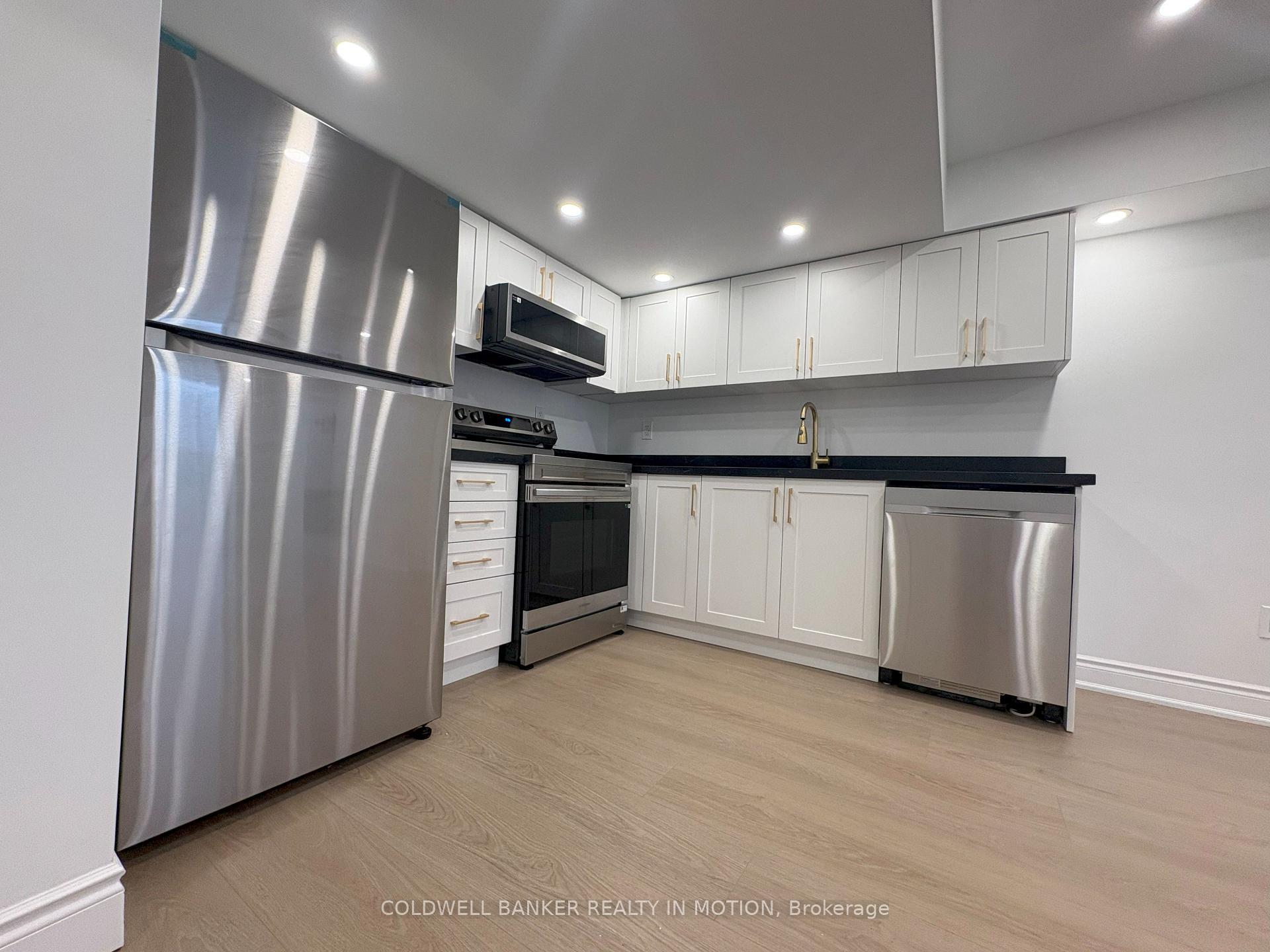 Photo 7 of 632 Kennedy Circle W, Milton, Cobban — HOMEH