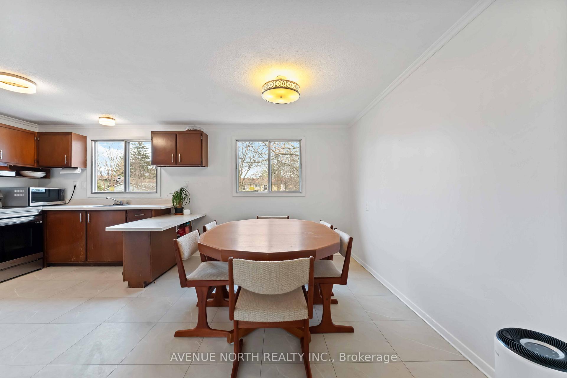 Photo 9 of 328 Amiens Street, Ottawa, Bilberry Creek/Queenswood Heights — HOMEH