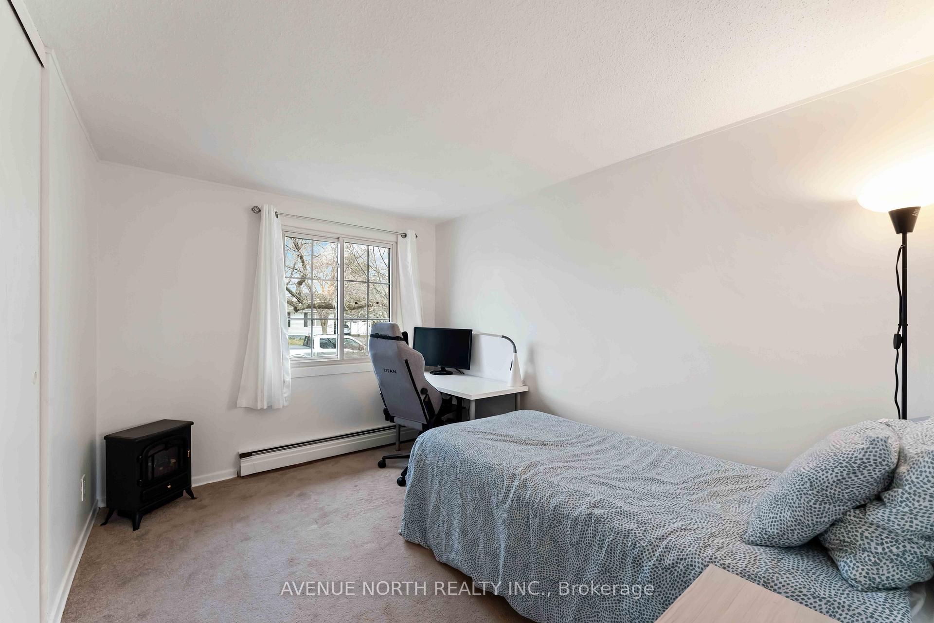 Photo 14 of 328 Amiens Street, Ottawa, Bilberry Creek/Queenswood Heights — HOMEH