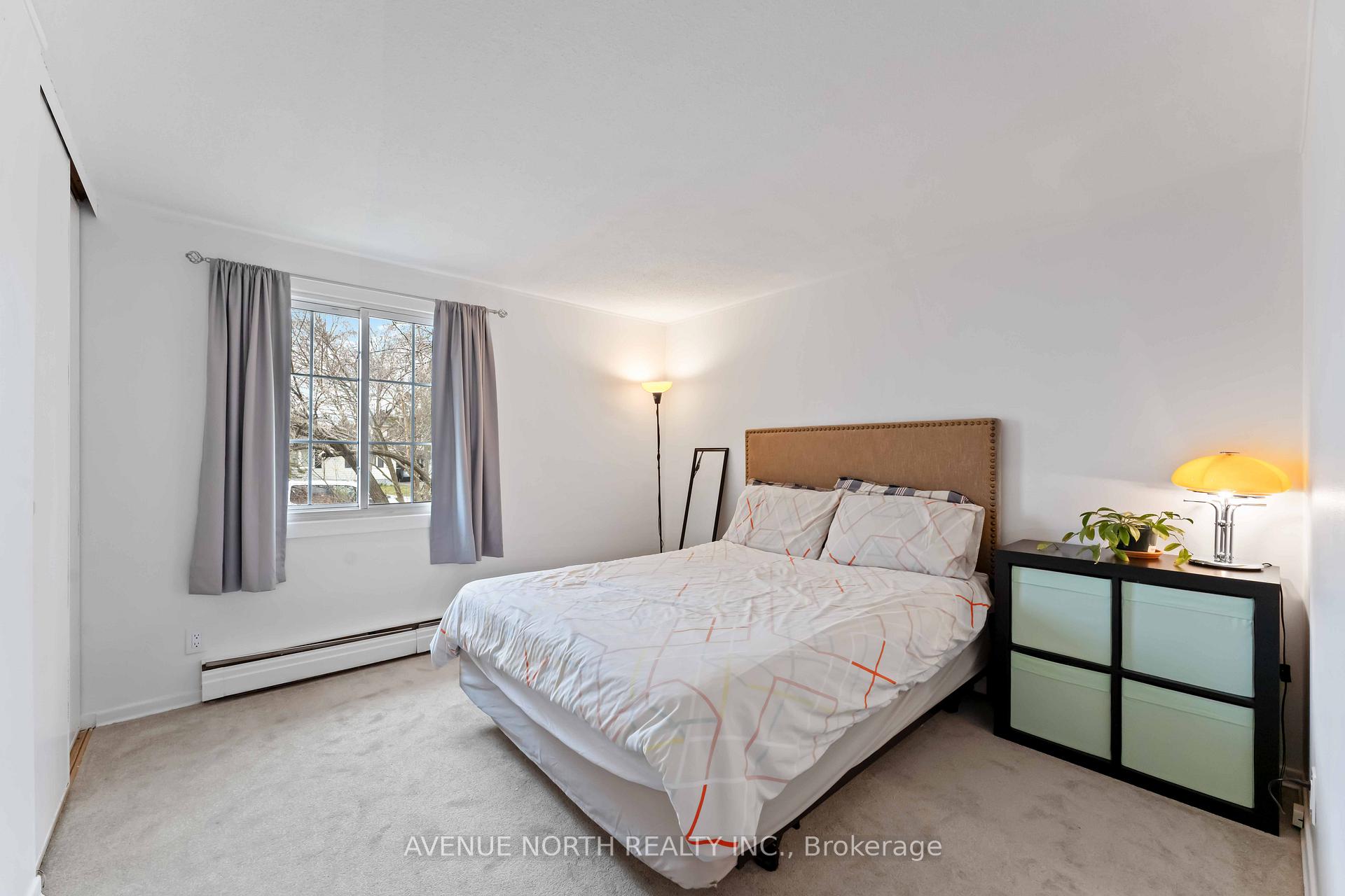 Photo 17 of 328 Amiens Street, Ottawa, Bilberry Creek/Queenswood Heights — HOMEH