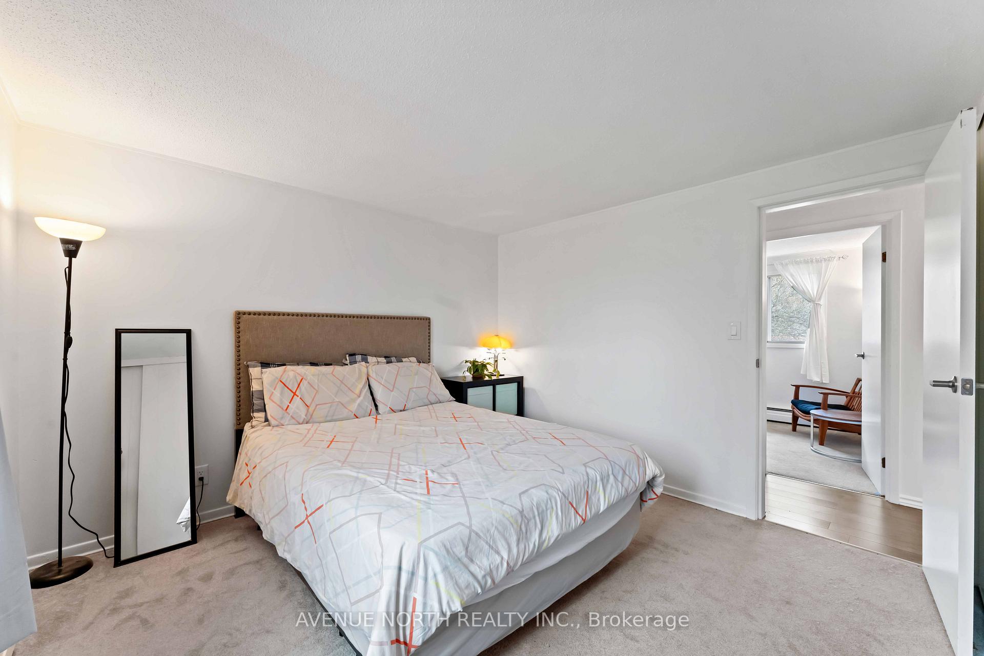 Photo 18 of 328 Amiens Street, Ottawa, Bilberry Creek/Queenswood Heights — HOMEH