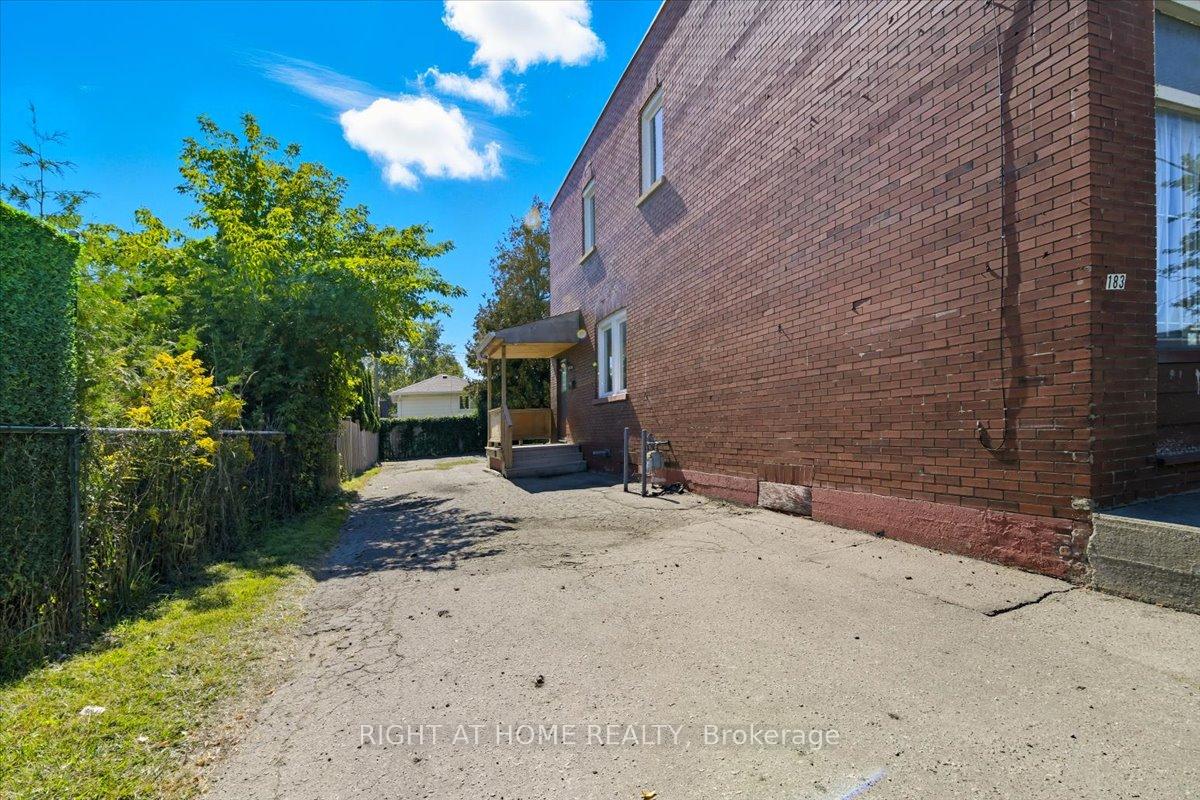 Photo 5 of 183 Olive Avenue, Oshawa, Central — HOMEH