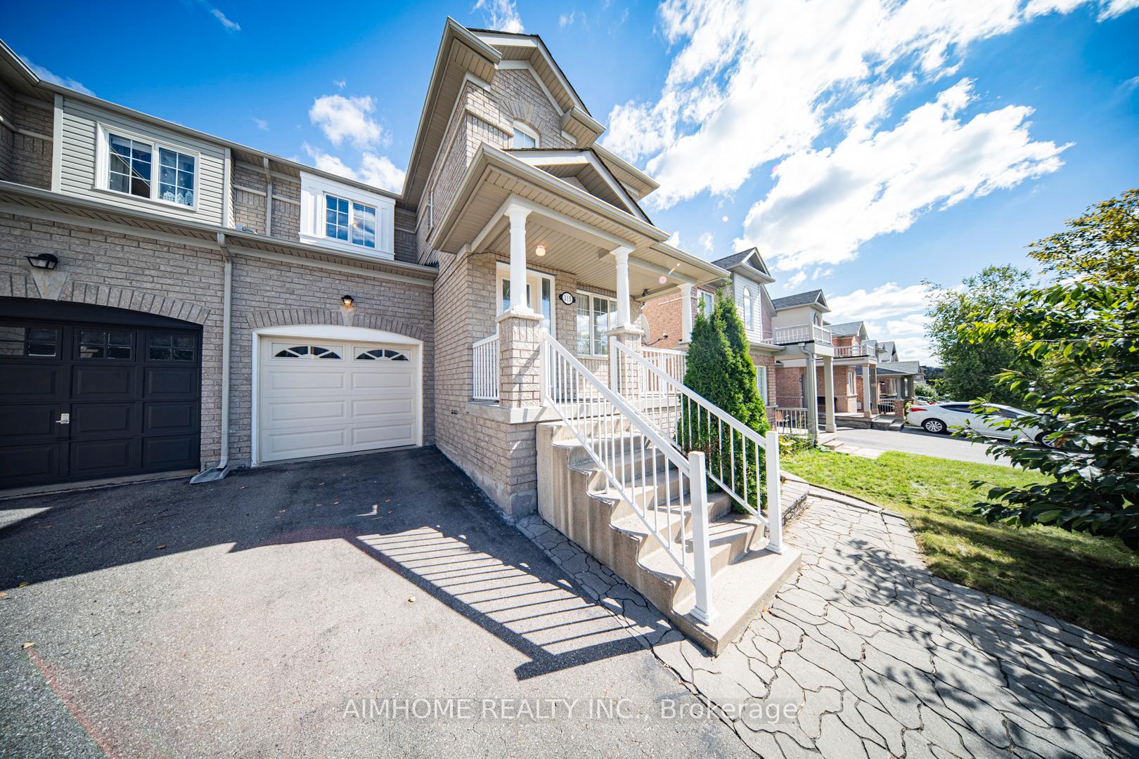 Photo 3 of 315 Flagstone Way, Newmarket, Woodland Hill — HOMEH
