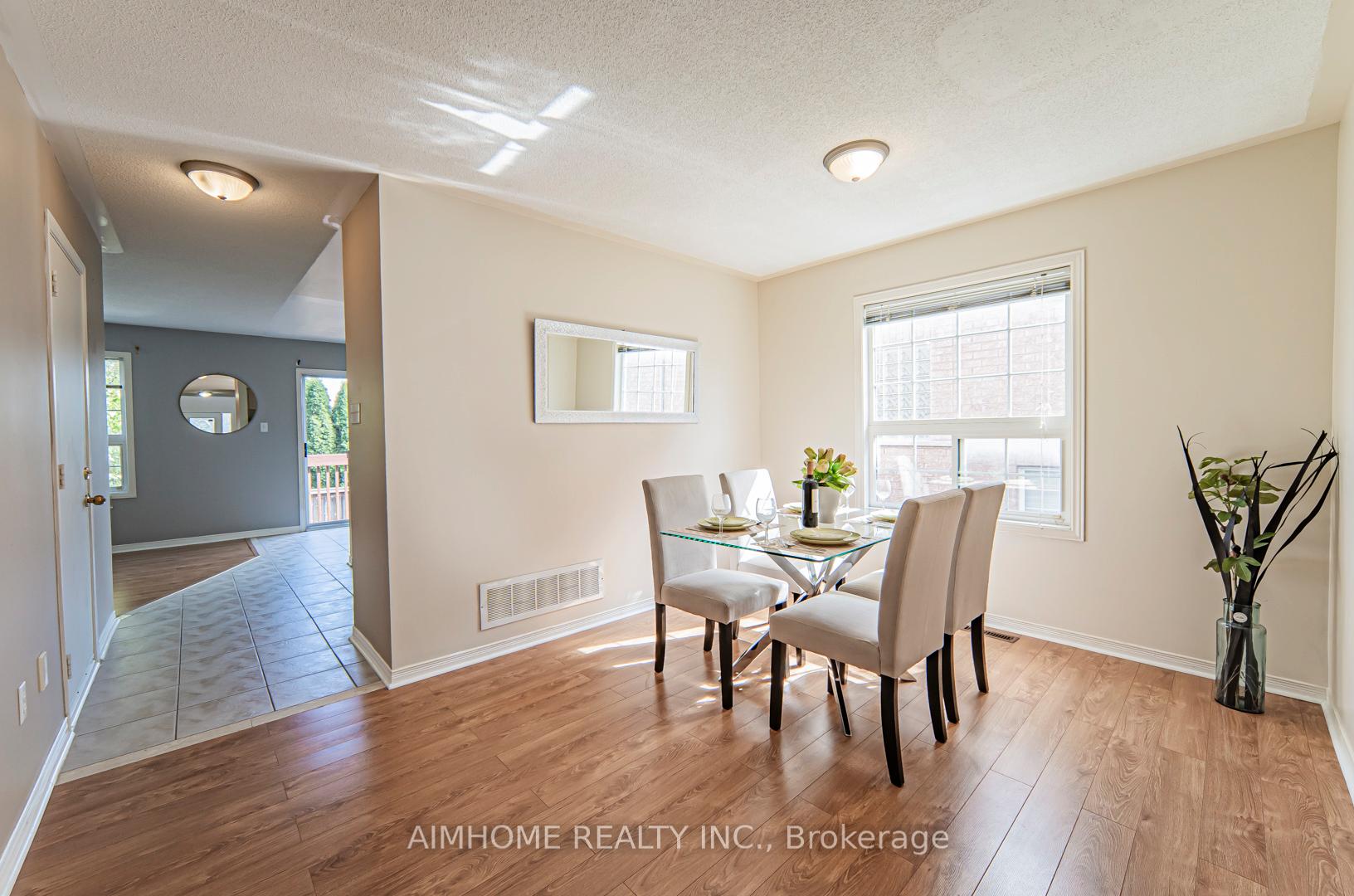 Photo 5 of 315 Flagstone Way, Newmarket, Woodland Hill — HOMEH