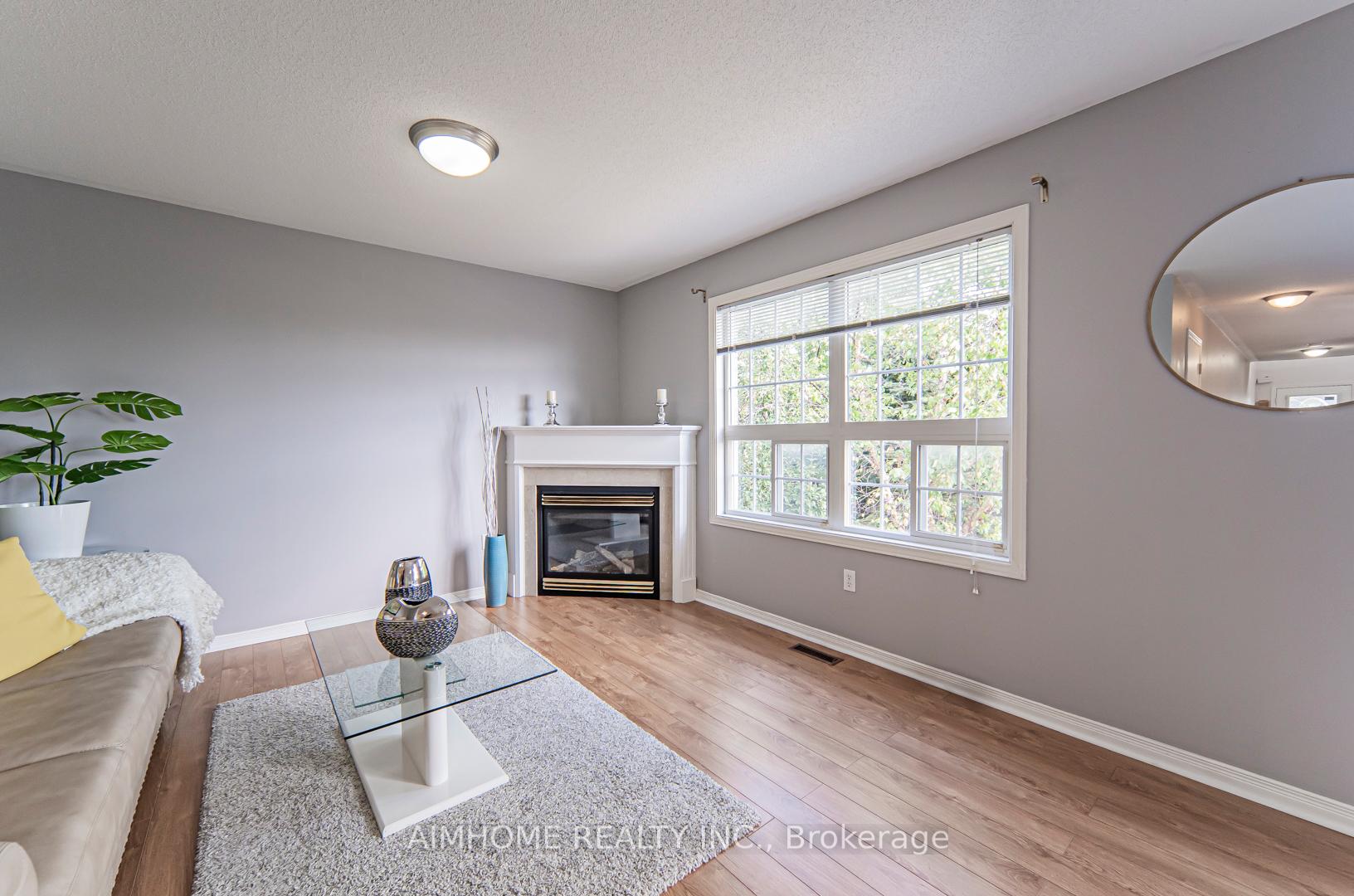 Photo 8 of 315 Flagstone Way, Newmarket, Woodland Hill — HOMEH
