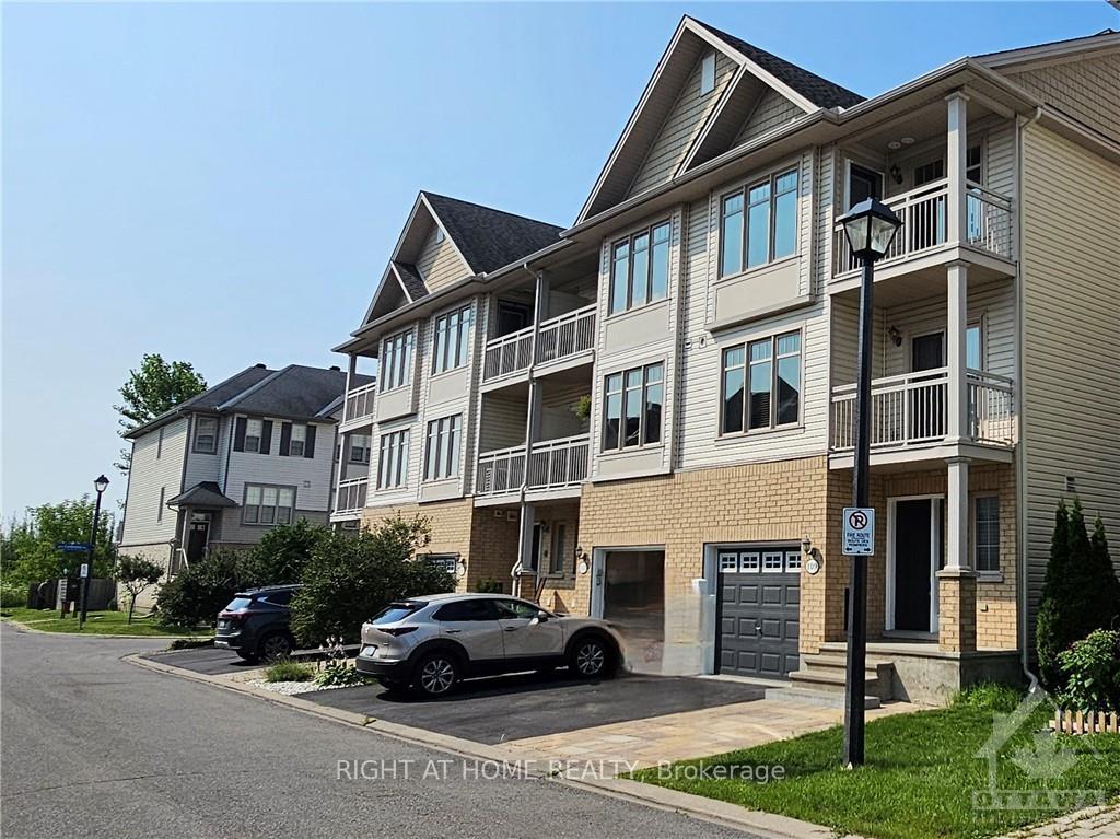 Photo 1 of 109 Caithness, Ottawa, Mer Bleue/Bradley Estates/Anderson Park — HOMEH