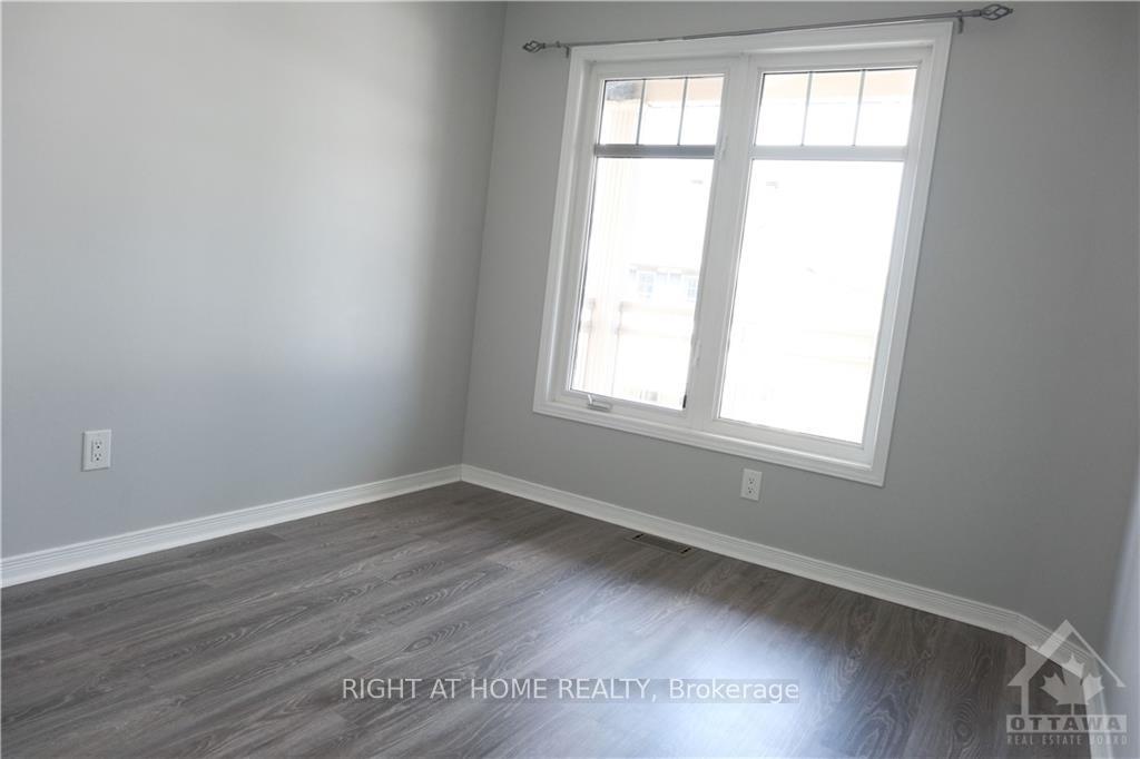 Photo 18 of 109 Caithness, Ottawa, Mer Bleue/Bradley Estates/Anderson Park — HOMEH