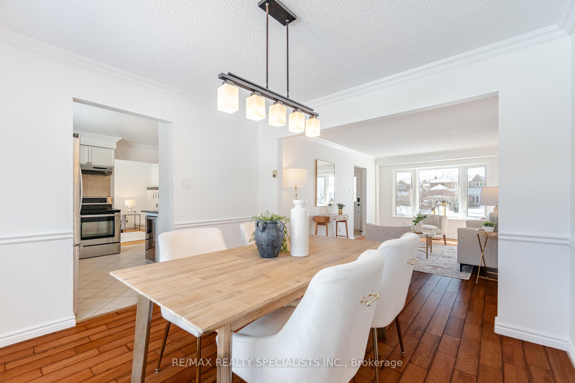 Photo 8 of 563 Farmstead Drive, Milton, Bronte Meadows — HOMEH