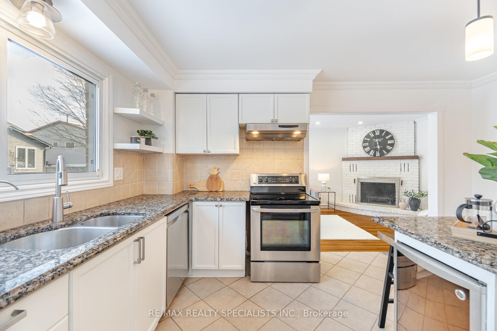 Photo 13 of 563 Farmstead Drive, Milton, Bronte Meadows — HOMEH