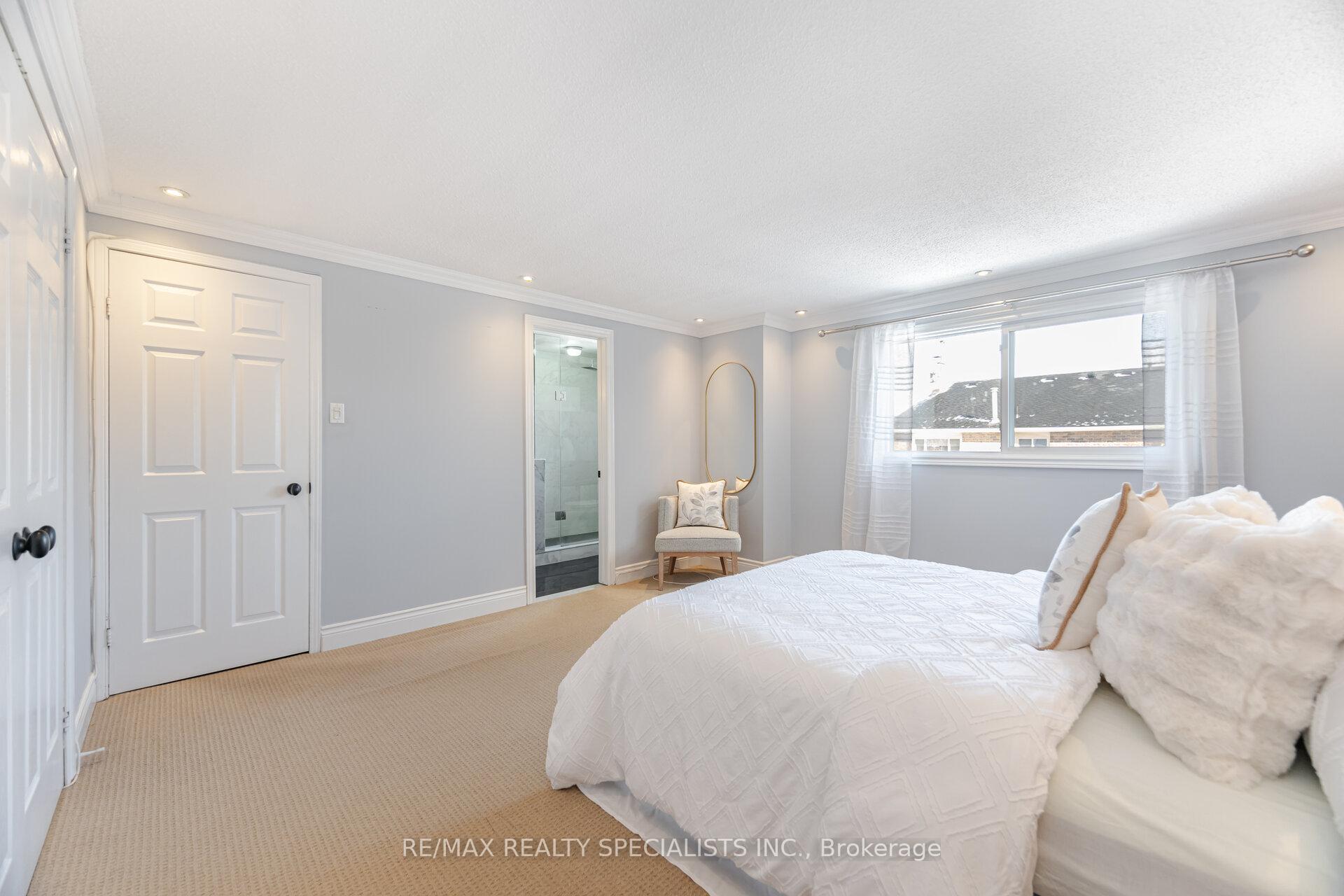 Photo 23 of 563 Farmstead Drive, Milton, Bronte Meadows — HOMEH