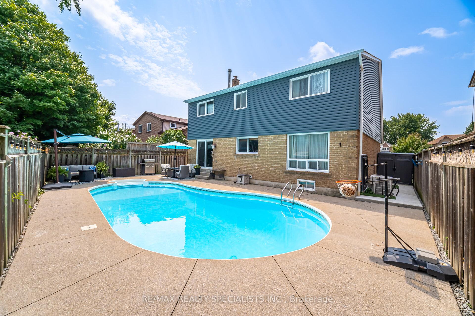 Photo 41 of 563 Farmstead Drive, Milton, Bronte Meadows — HOMEH