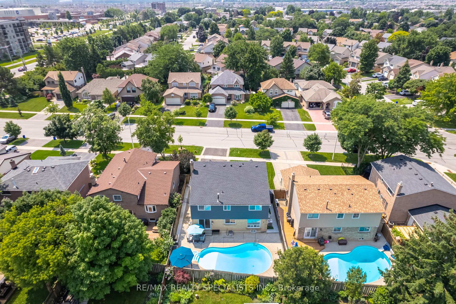 Photo 43 of 563 Farmstead Drive, Milton, Bronte Meadows — HOMEH