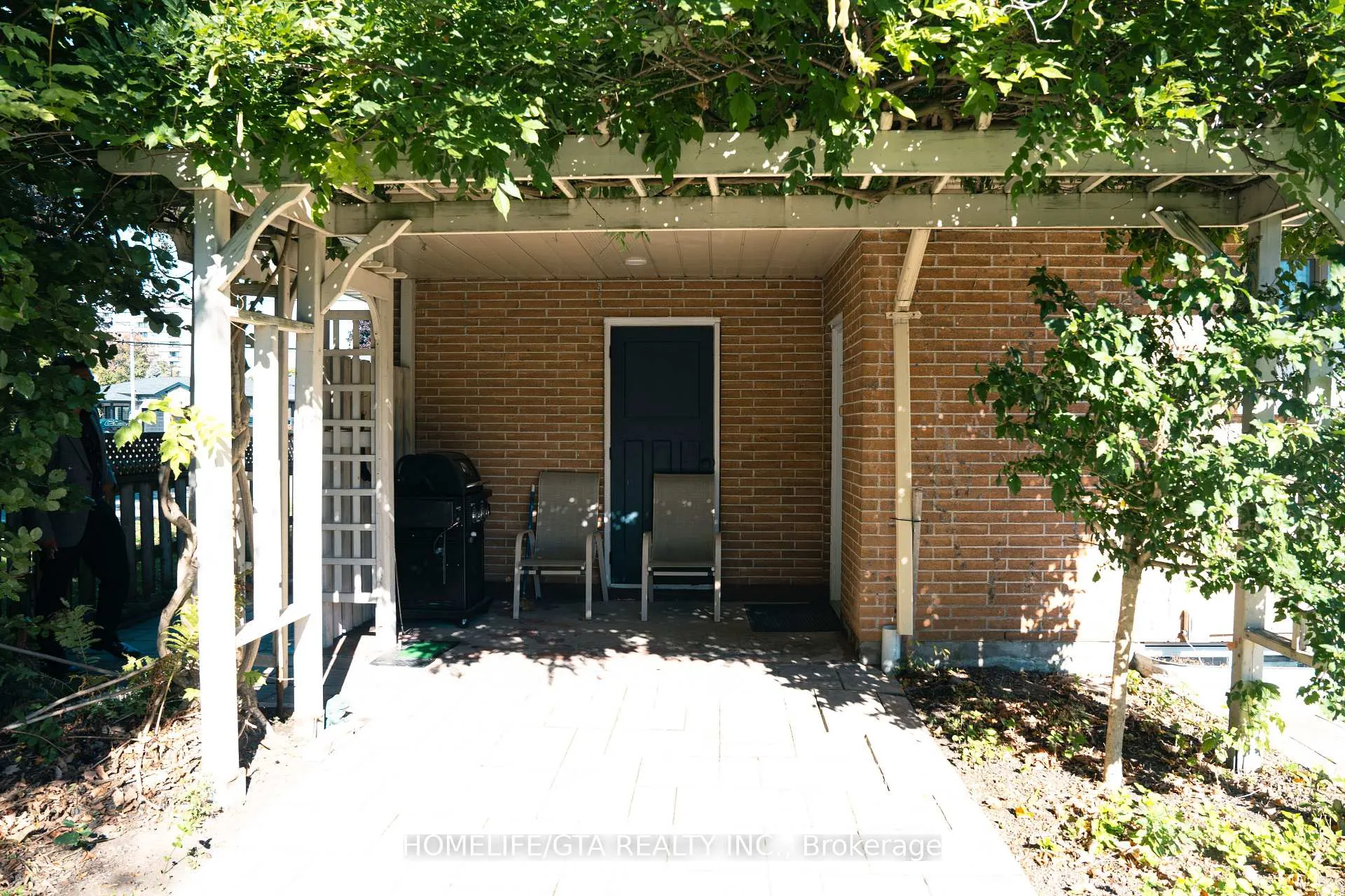Photo 3 of 445 Rossland Road W, Oshawa, McLaughlin — HOMEH