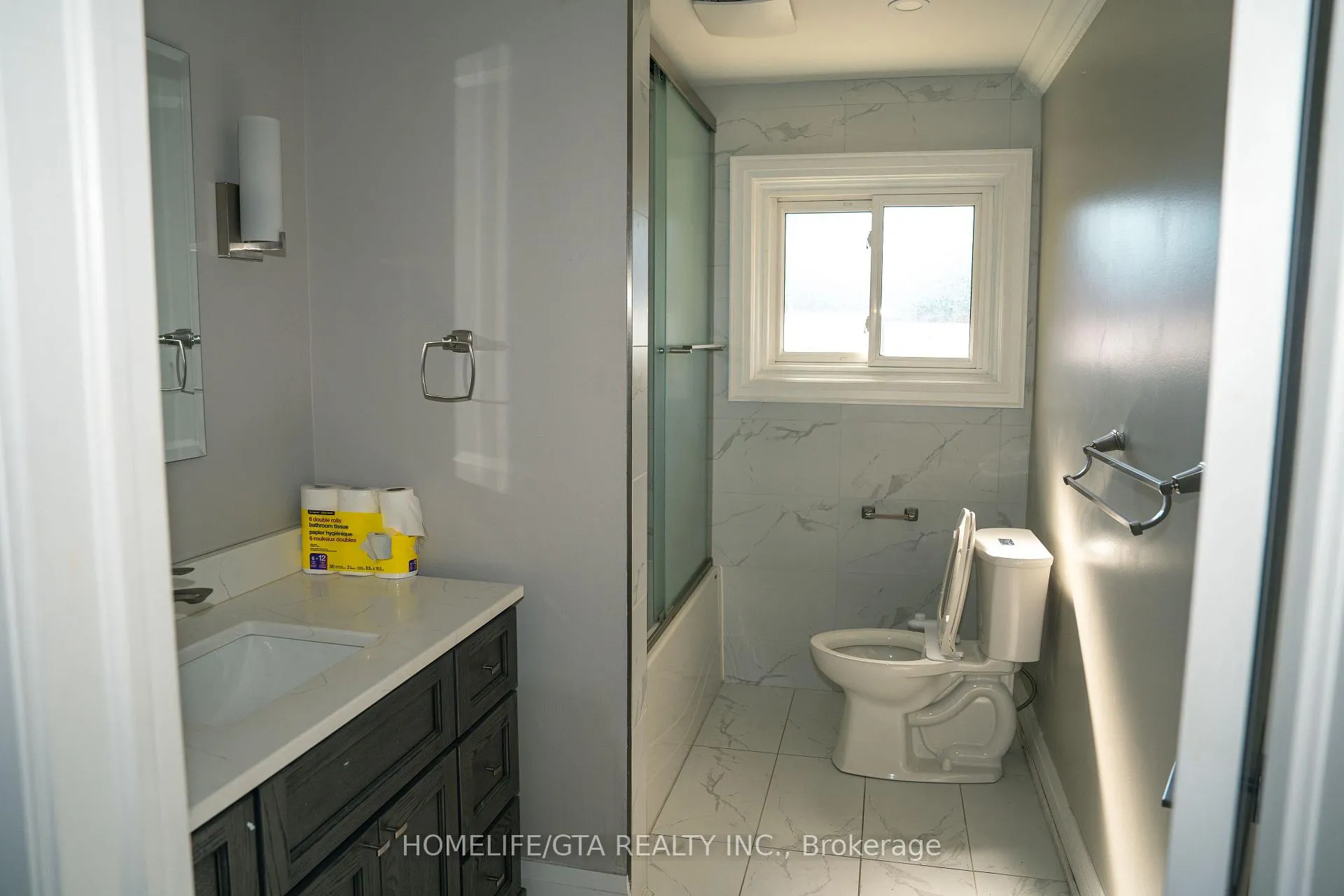 Photo 7 of 445 Rossland Road W, Oshawa, McLaughlin — HOMEH