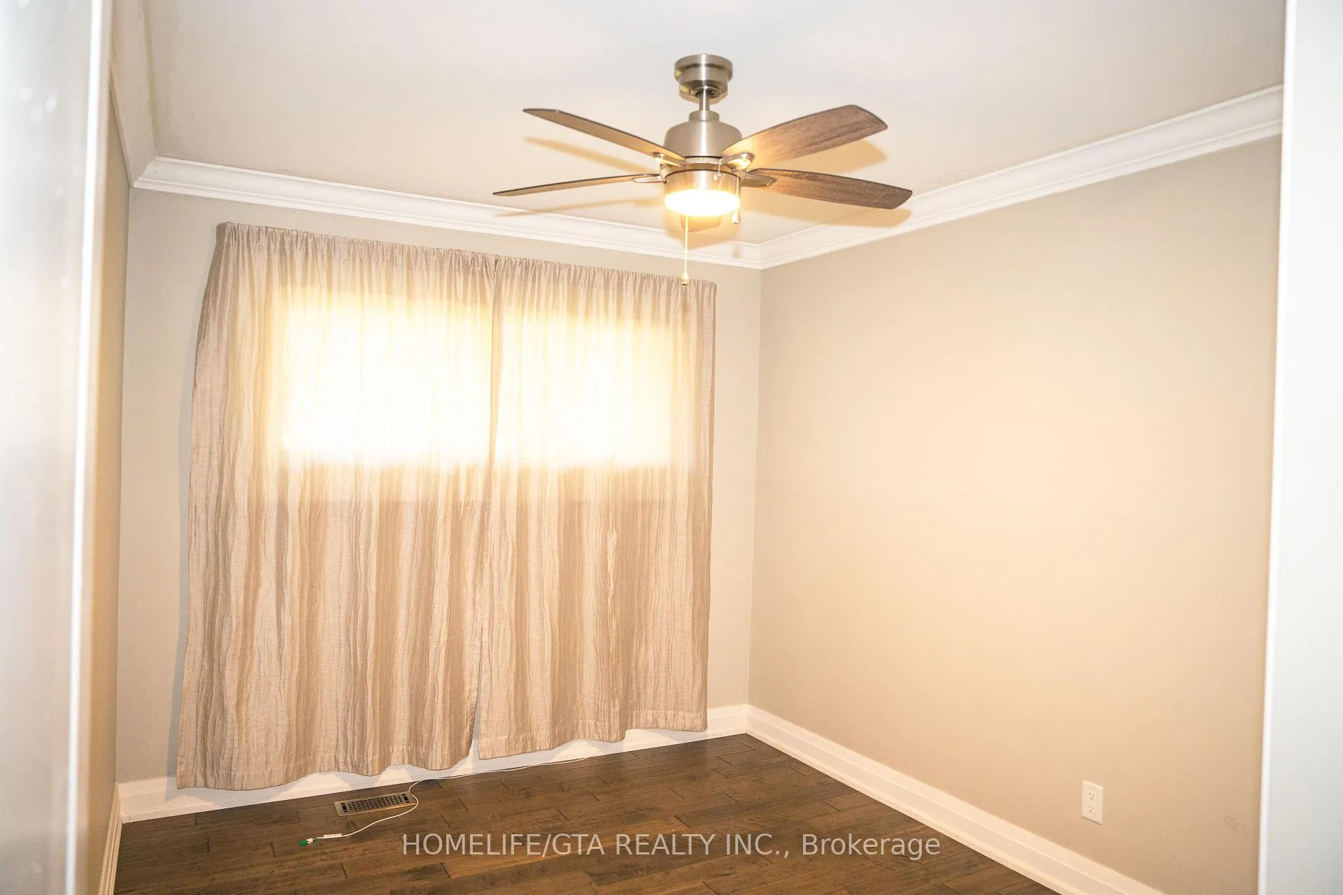 Photo 17 of 445 Rossland Road W, Oshawa, McLaughlin — HOMEH