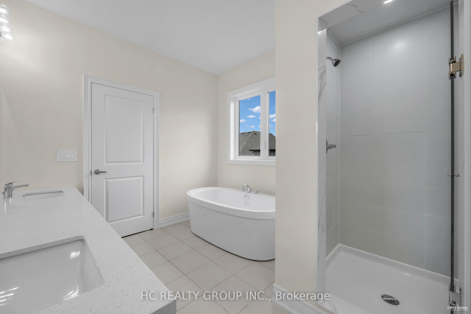 Photo 10 of 2910 Grindstone Crescent, Pickering, Rural Pickering — HOMEH