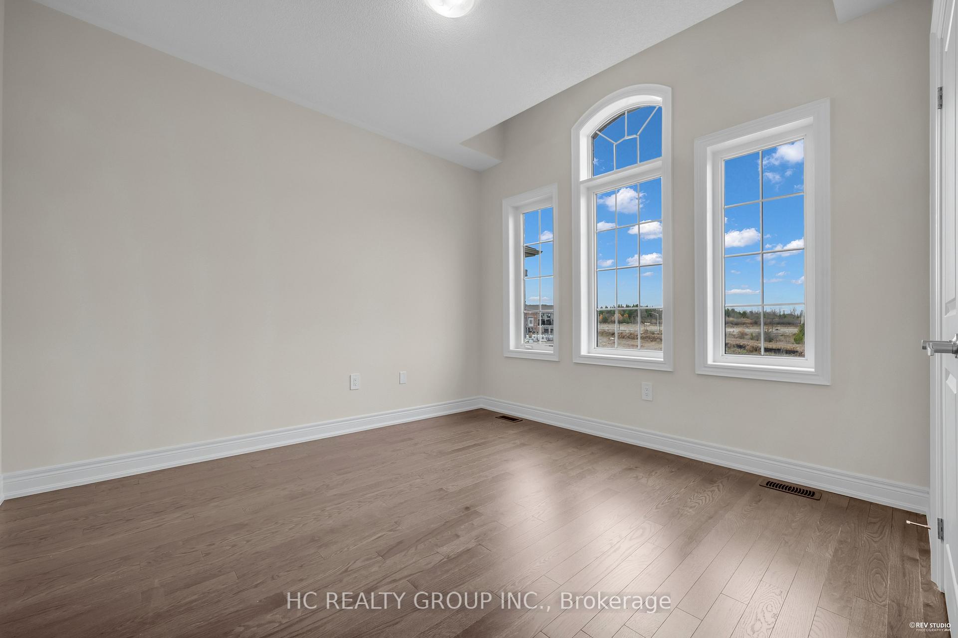 Photo 17 of 2910 Grindstone Crescent, Pickering, Rural Pickering — HOMEH