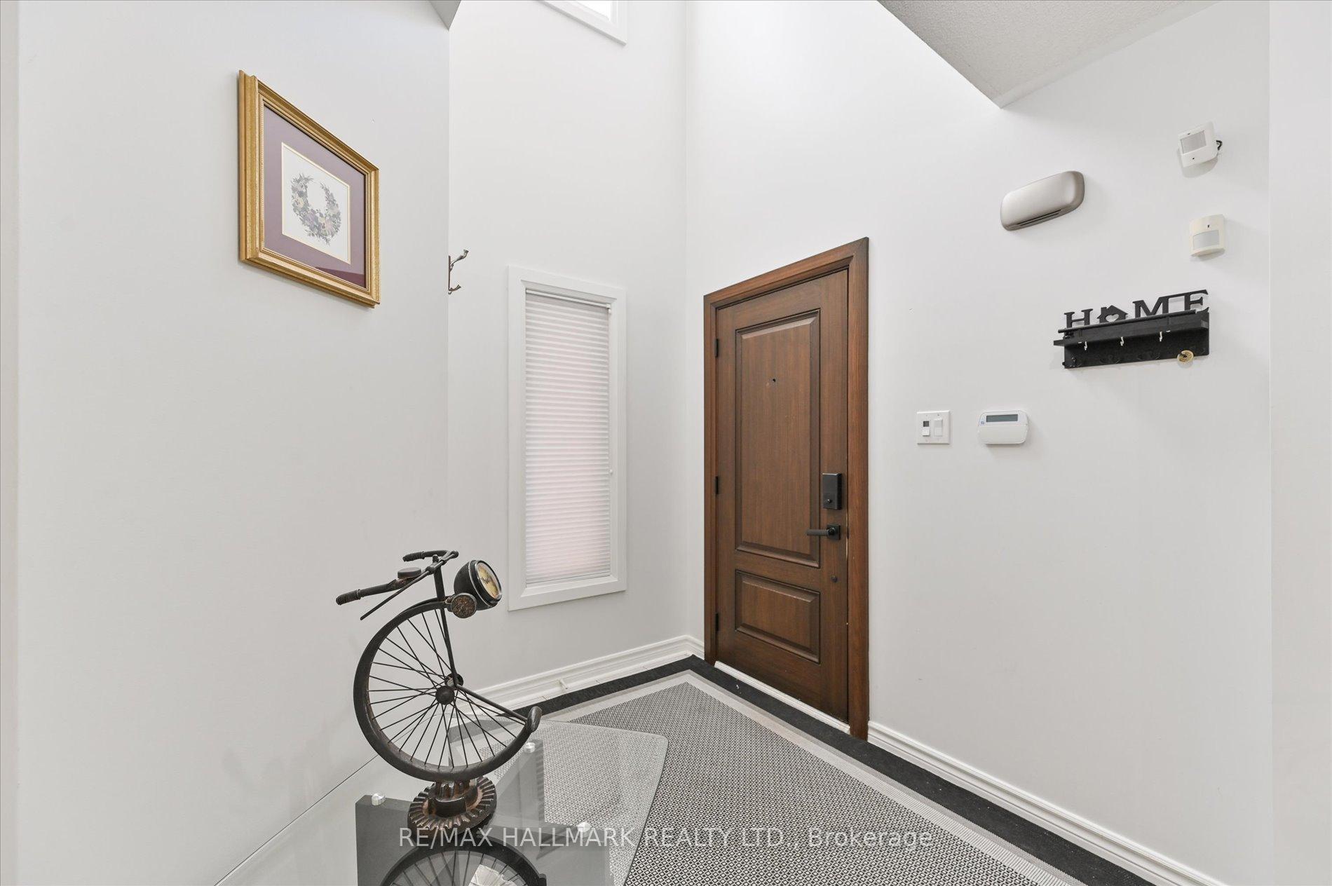 Photo 4 of 122 Widdifield Avenue, Newmarket, Armitage — HOMEH