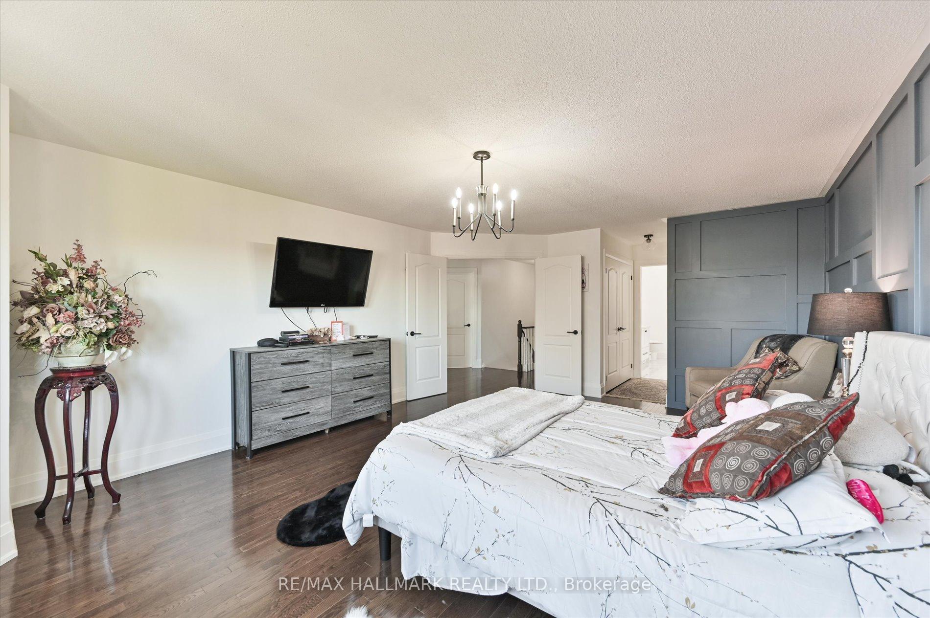 Photo 20 of 122 Widdifield Avenue, Newmarket, Armitage — HOMEH
