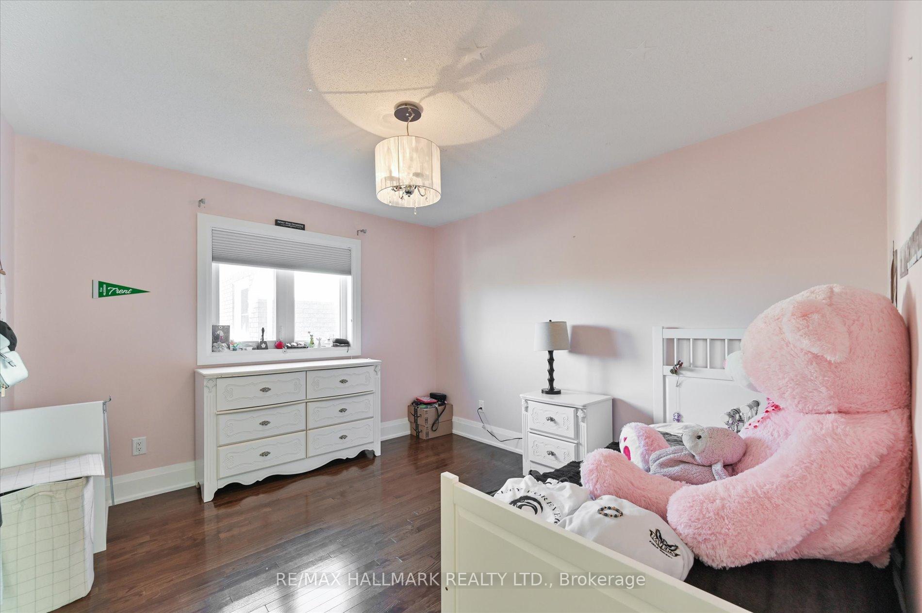 Photo 24 of 122 Widdifield Avenue, Newmarket, Armitage — HOMEH