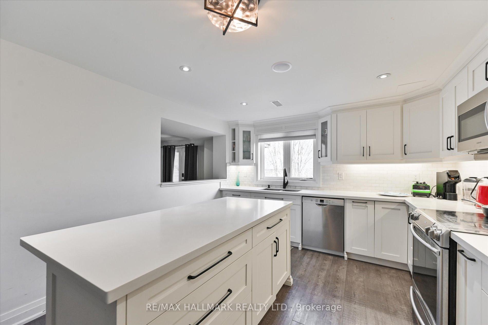 Photo 28 of 122 Widdifield Avenue, Newmarket, Armitage — HOMEH