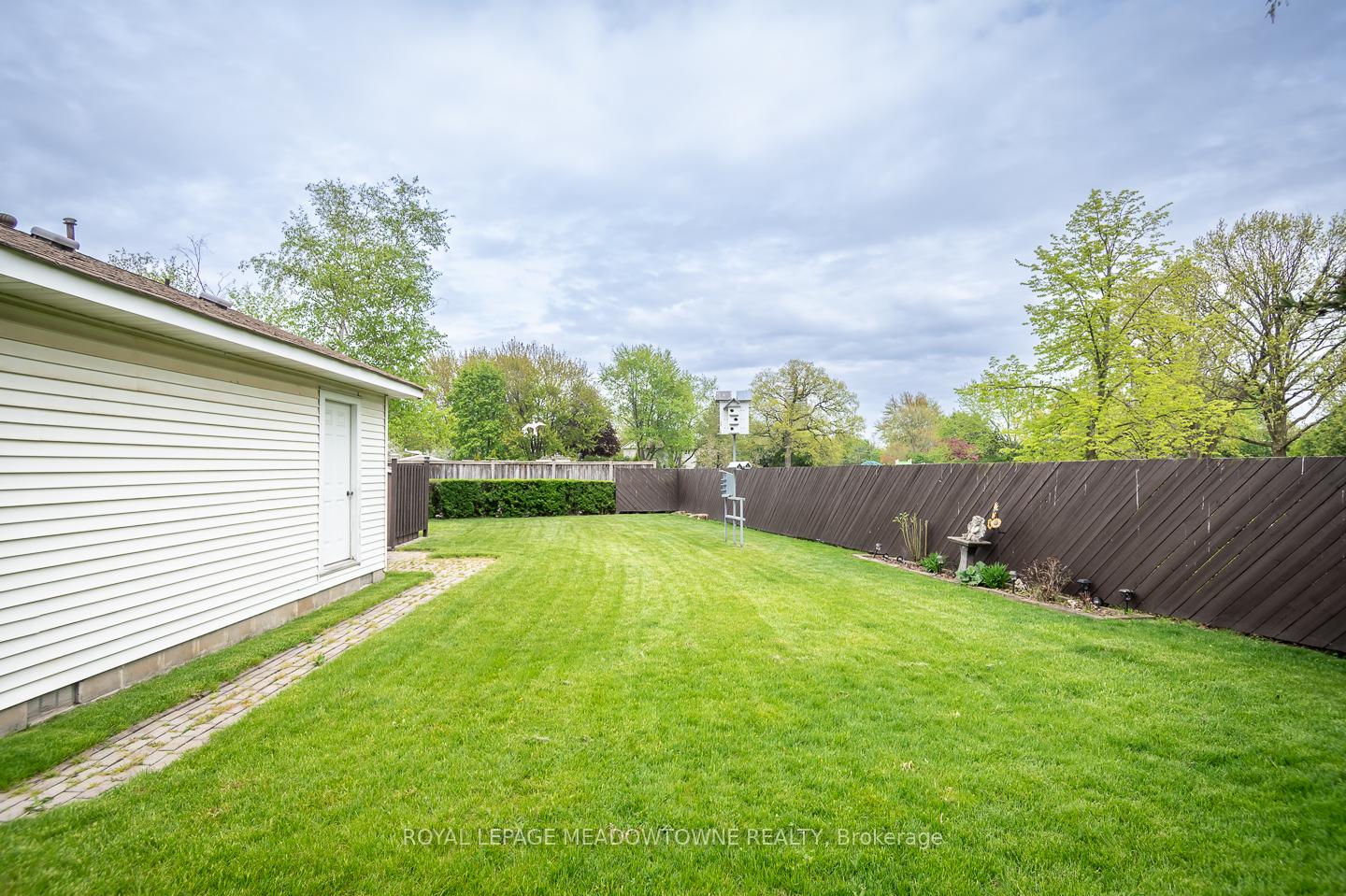 Photo 4 of 852 Edison Court, Milton, Dorset Park — HOMEH