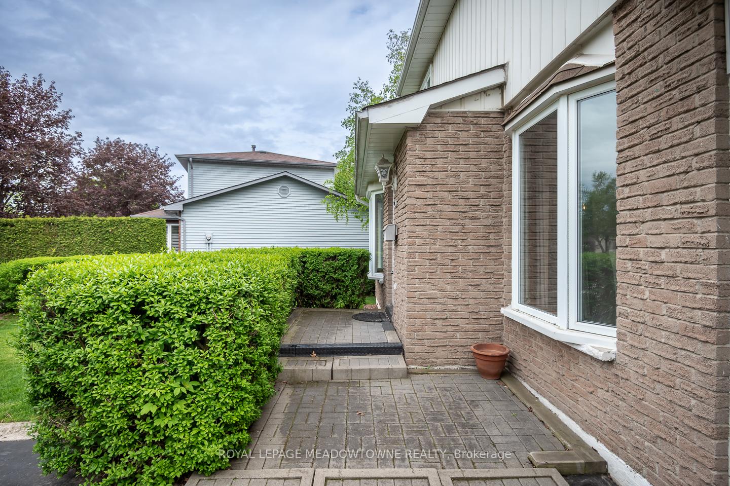 Photo 7 of 852 Edison Court, Milton, Dorset Park — HOMEH