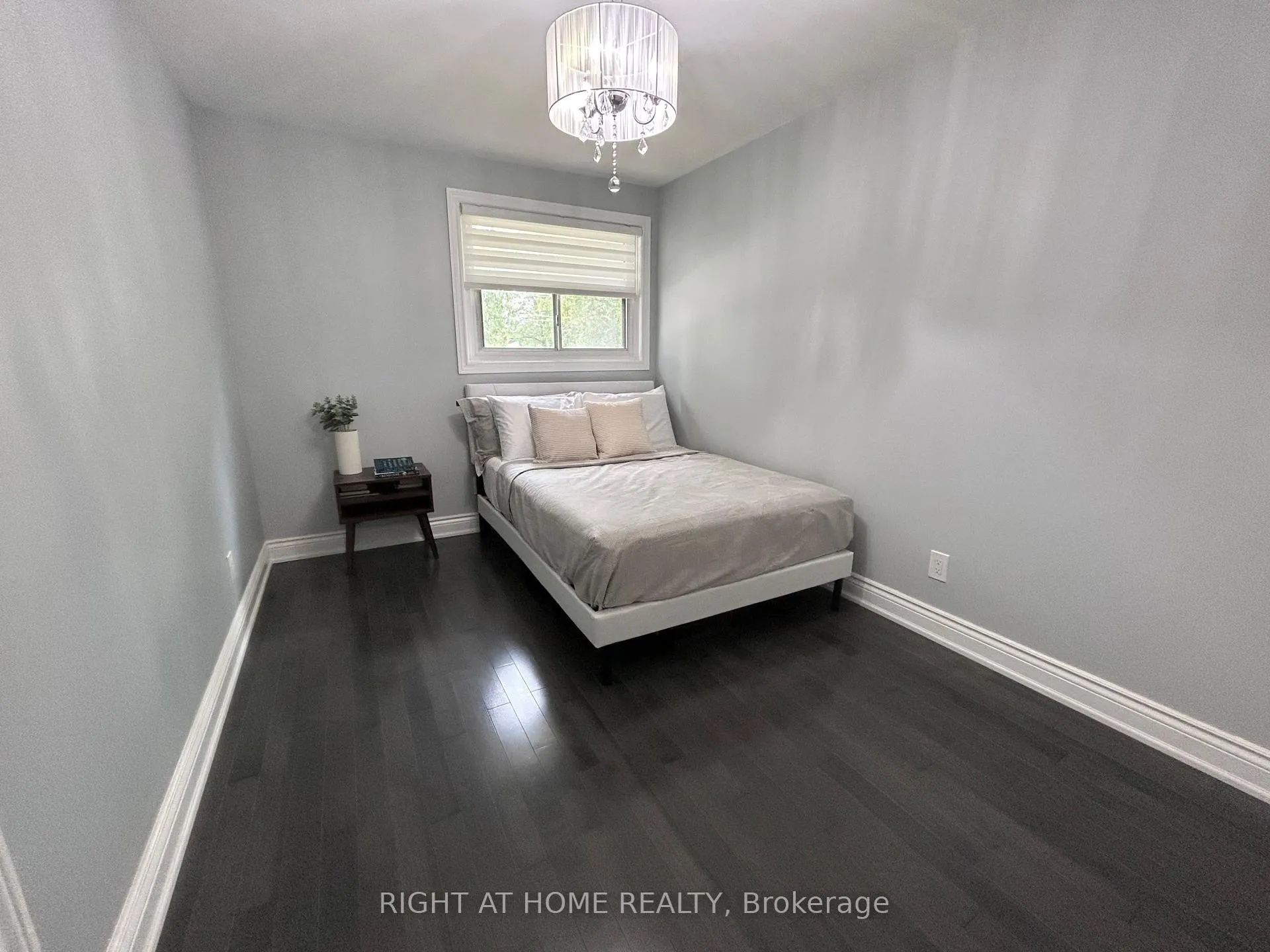 Photo 17 of 808 Sanok Drive, Pickering, West Shore — HOMEH