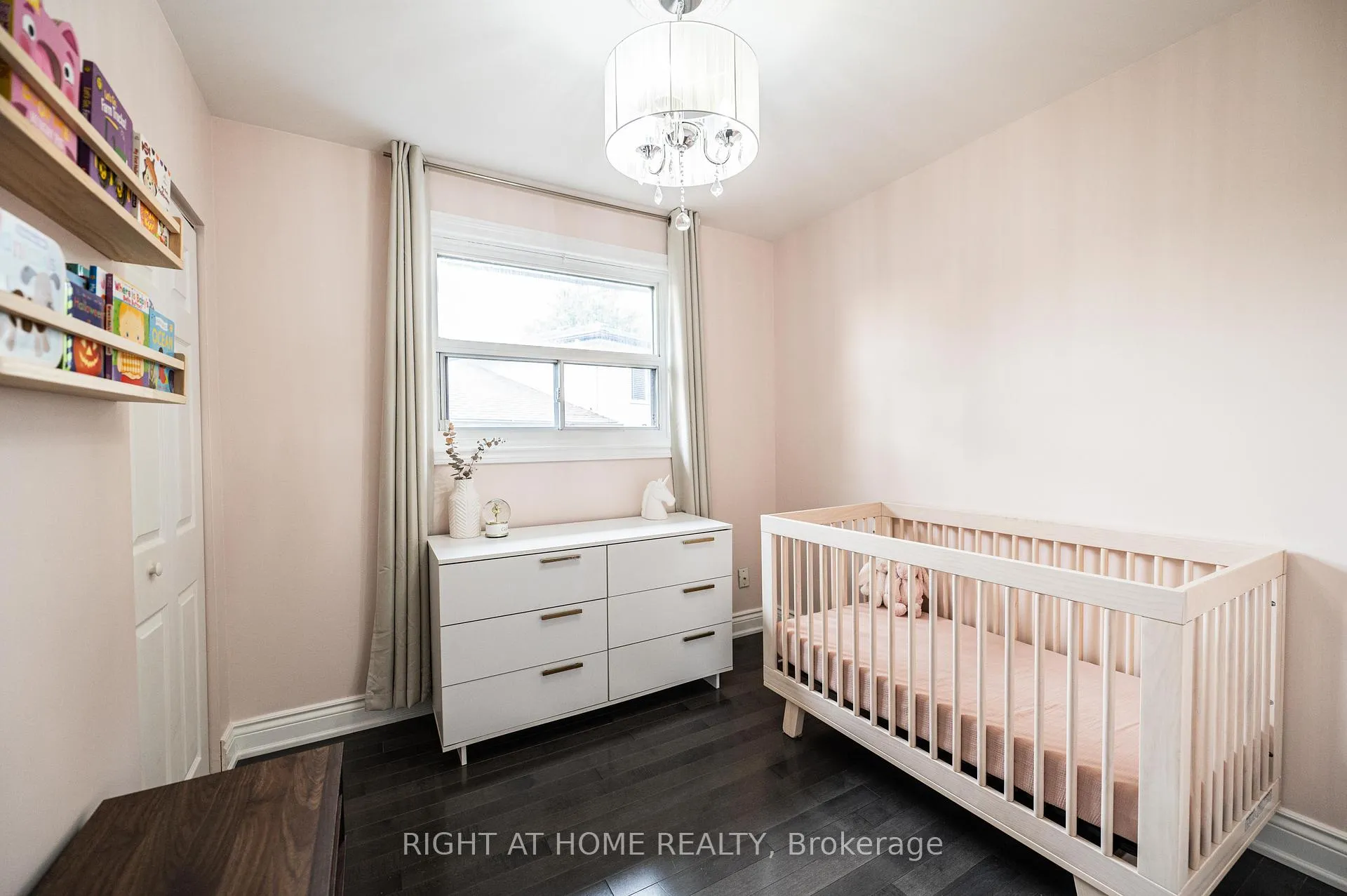 Photo 18 of 808 Sanok Drive, Pickering, West Shore — HOMEH