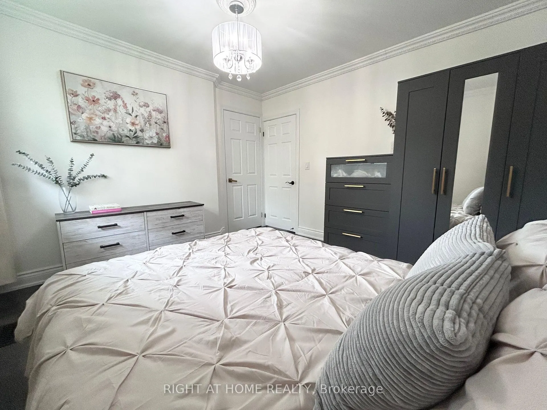 Photo 24 of 808 Sanok Drive, Pickering, West Shore — HOMEH