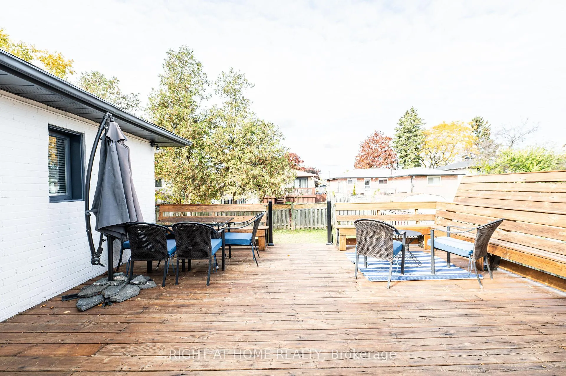 Photo 33 of 808 Sanok Drive, Pickering, West Shore — HOMEH