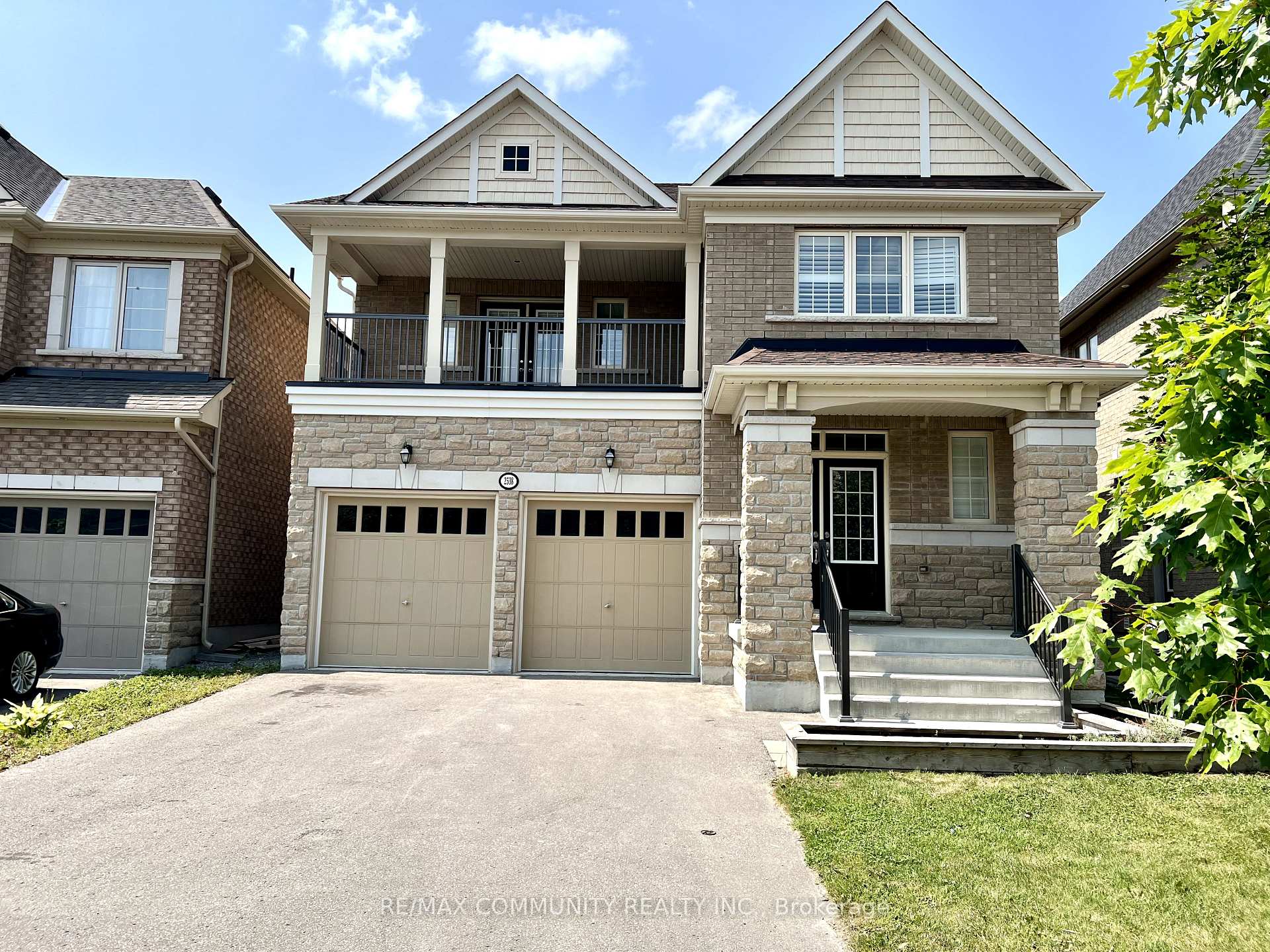 Photo 2 of 2538 Stallion Drive, Oshawa, Windfields — HOMEH
