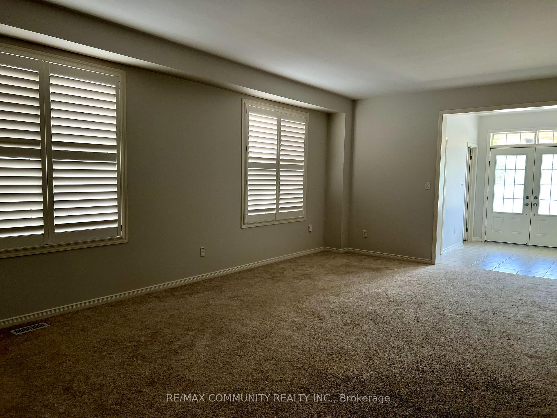 Photo 4 of 2538 Stallion Drive, Oshawa, Windfields — HOMEH