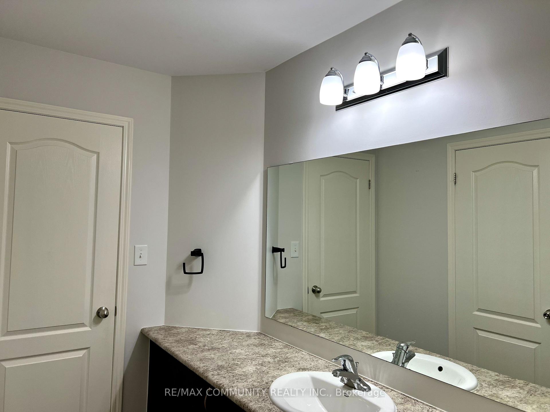Photo 19 of 2538 Stallion Drive, Oshawa, Windfields — HOMEH