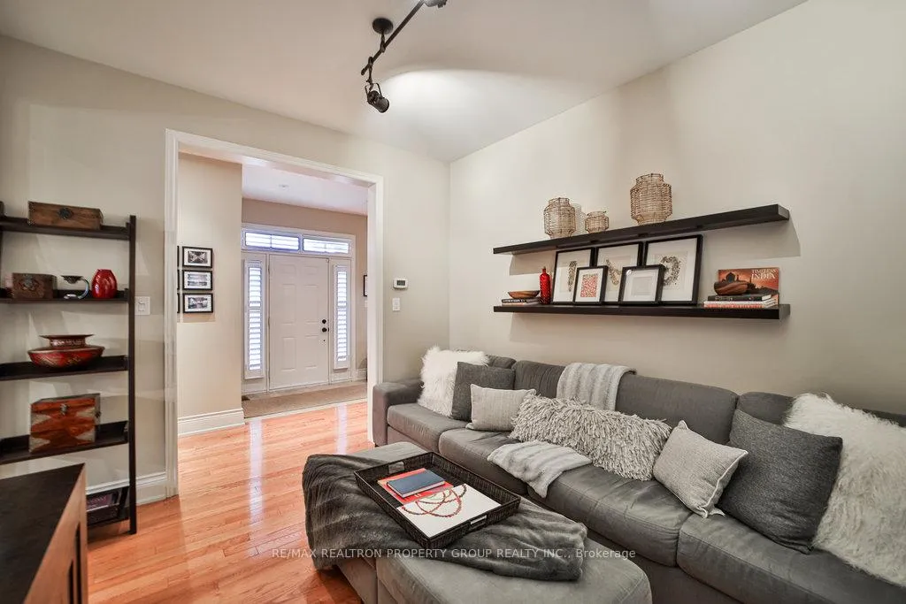 Photo 24 of 168 Twyn Rivers Drive, Pickering, Rougemount — HOMEH
