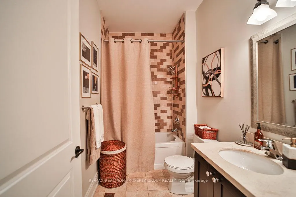 Photo 30 of 168 Twyn Rivers Drive, Pickering, Rougemount — HOMEH
