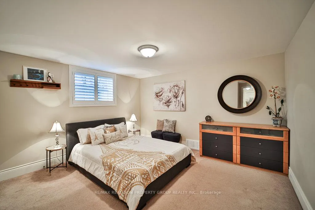 Photo 32 of 168 Twyn Rivers Drive, Pickering, Rougemount — HOMEH