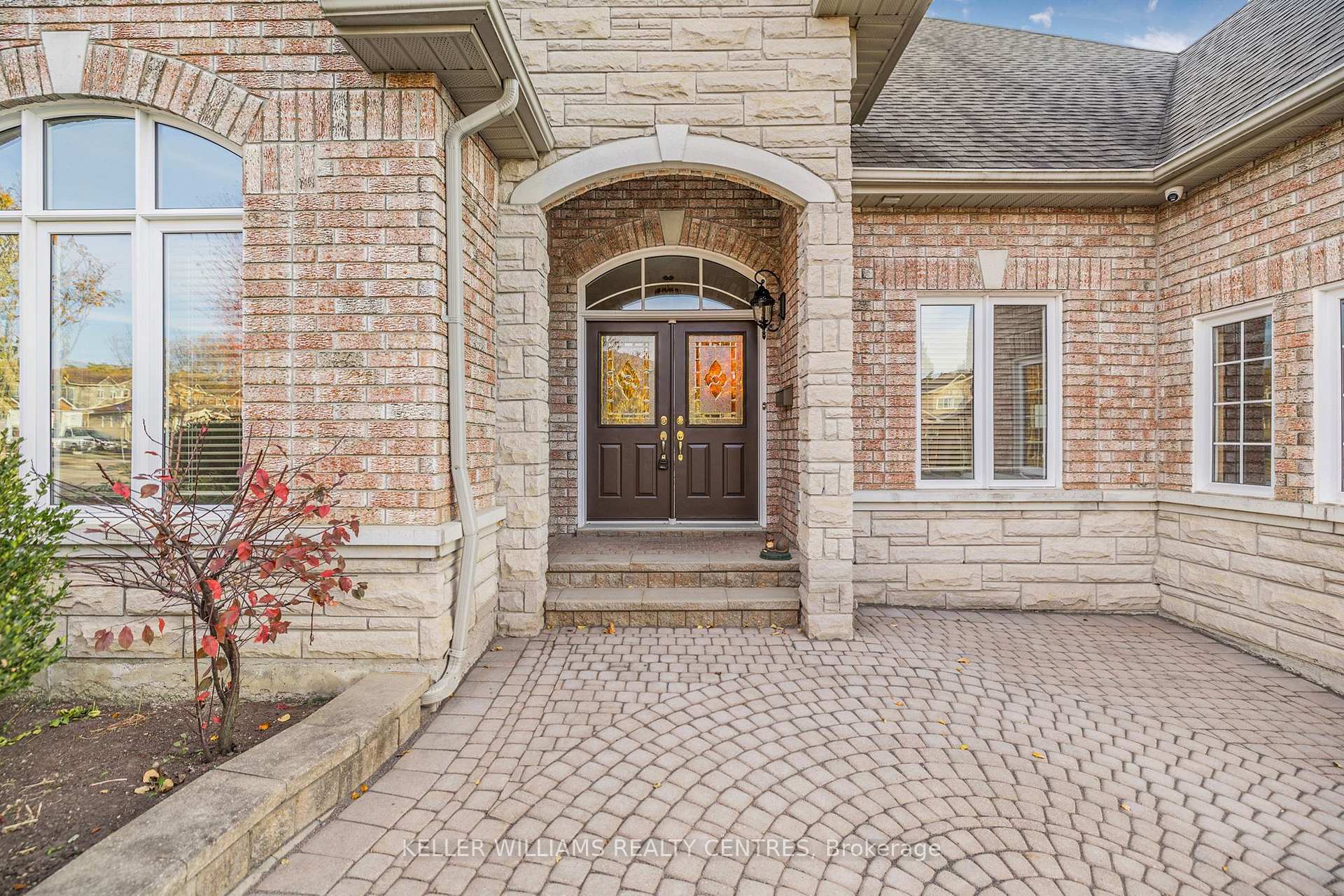 Photo 4 of 874 Best Circle, Newmarket, Stonehaven-Wyndham — HOMEH