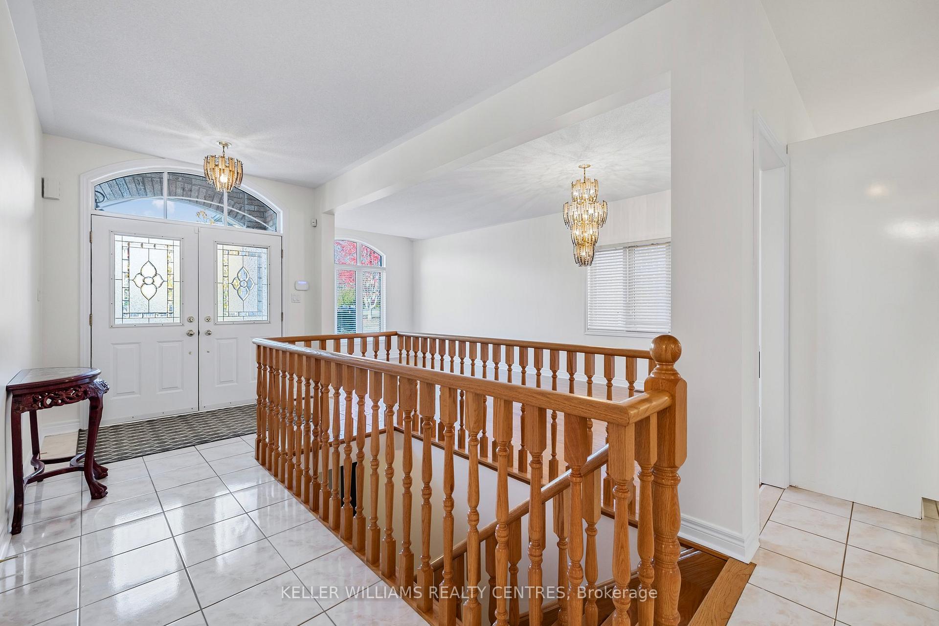Photo 10 of 874 Best Circle, Newmarket, Stonehaven-Wyndham — HOMEH