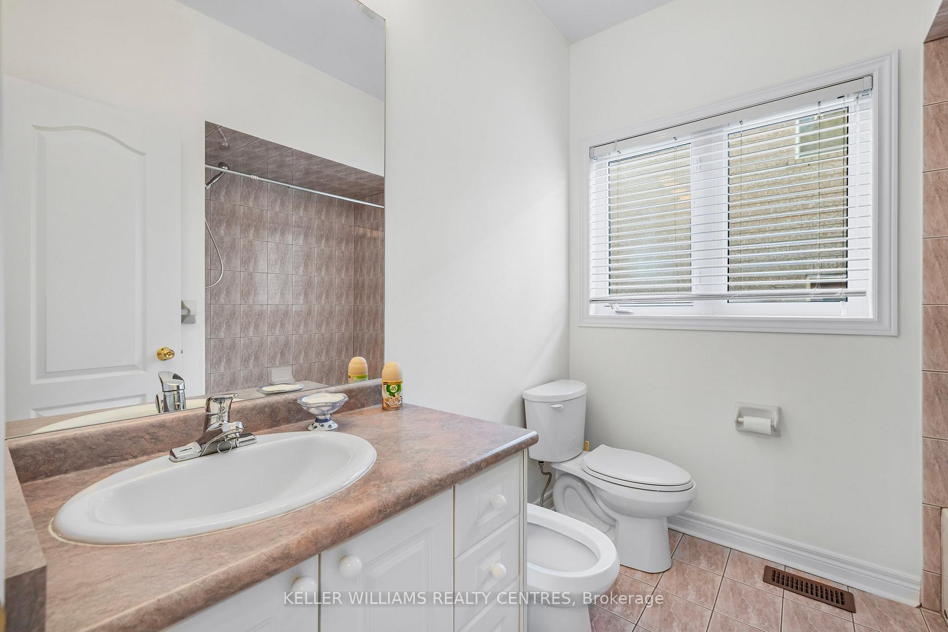 Photo 21 of 874 Best Circle, Newmarket, Stonehaven-Wyndham — HOMEH
