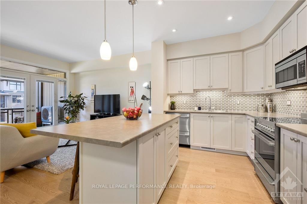 Photo 11 of 207 Dragonfly Walk, Ottawa, Mer Bleue/Bradley Estates/Anderson Park — HOMEH