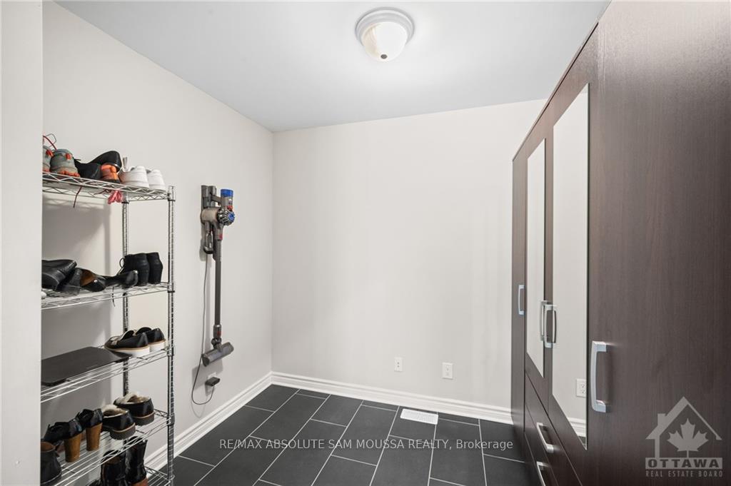 Photo 4 of 106 Wild Calla Way, Ottawa, Mer Bleue/Bradley Estates/Anderson Park — HOMEH