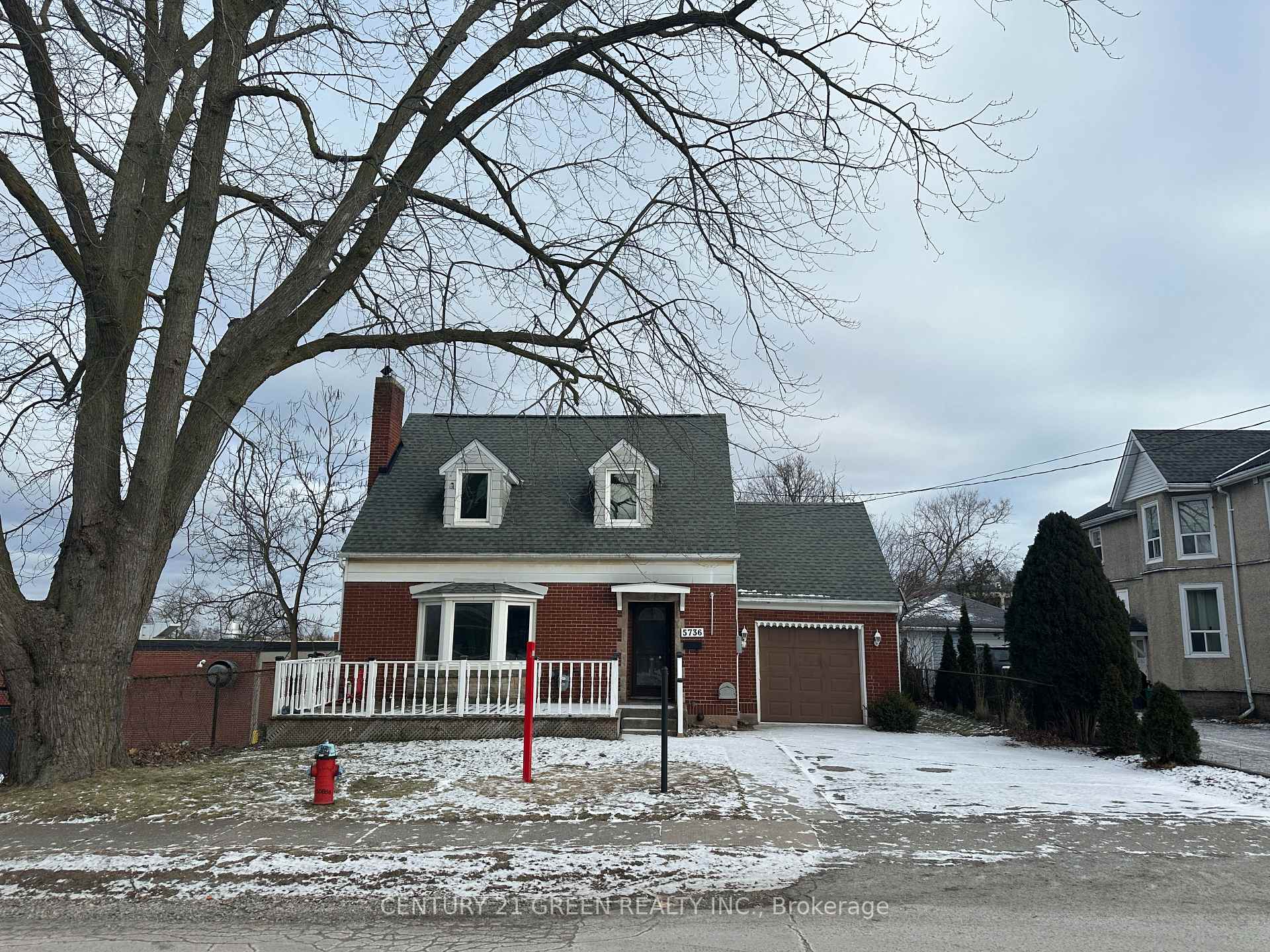 Front of 5736 Leonard Avenue