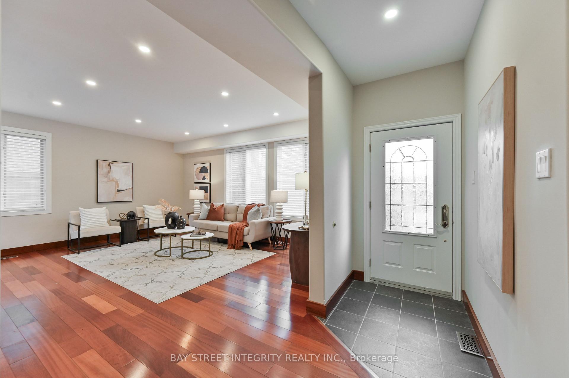 Photo 3 of 91 Roxborough Road, Newmarket, Gorham-College Manor — HOMEH