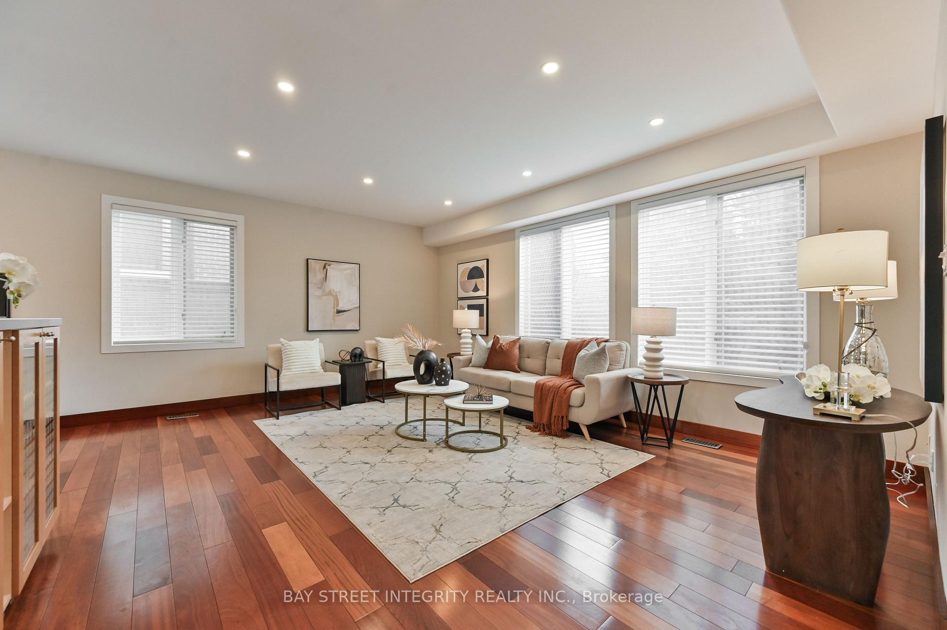 Photo 6 of 91 Roxborough Road, Newmarket, Gorham-College Manor — HOMEH