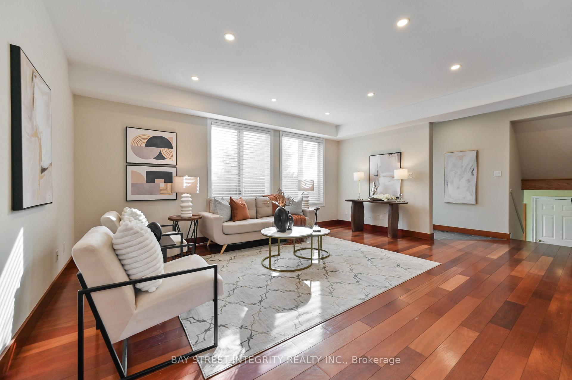 Photo 7 of 91 Roxborough Road, Newmarket, Gorham-College Manor — HOMEH