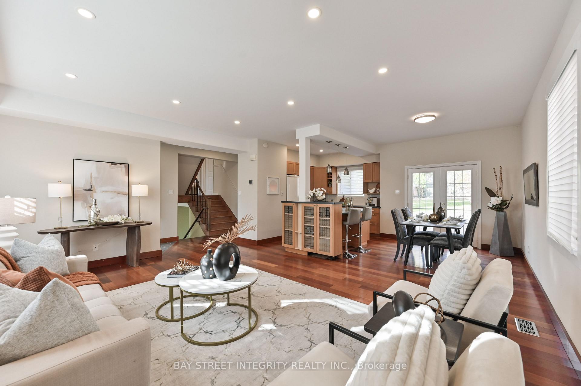Photo 8 of 91 Roxborough Road, Newmarket, Gorham-College Manor — HOMEH