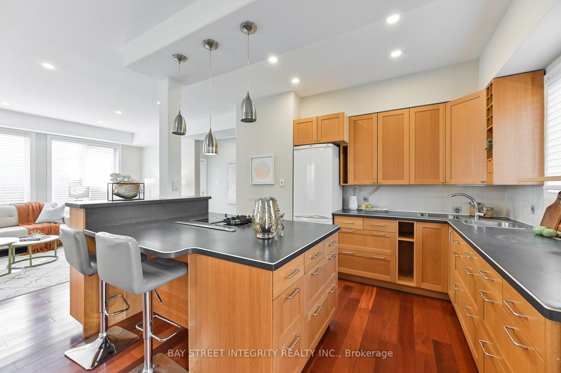 Photo 14 of 91 Roxborough Road, Newmarket, Gorham-College Manor — HOMEH