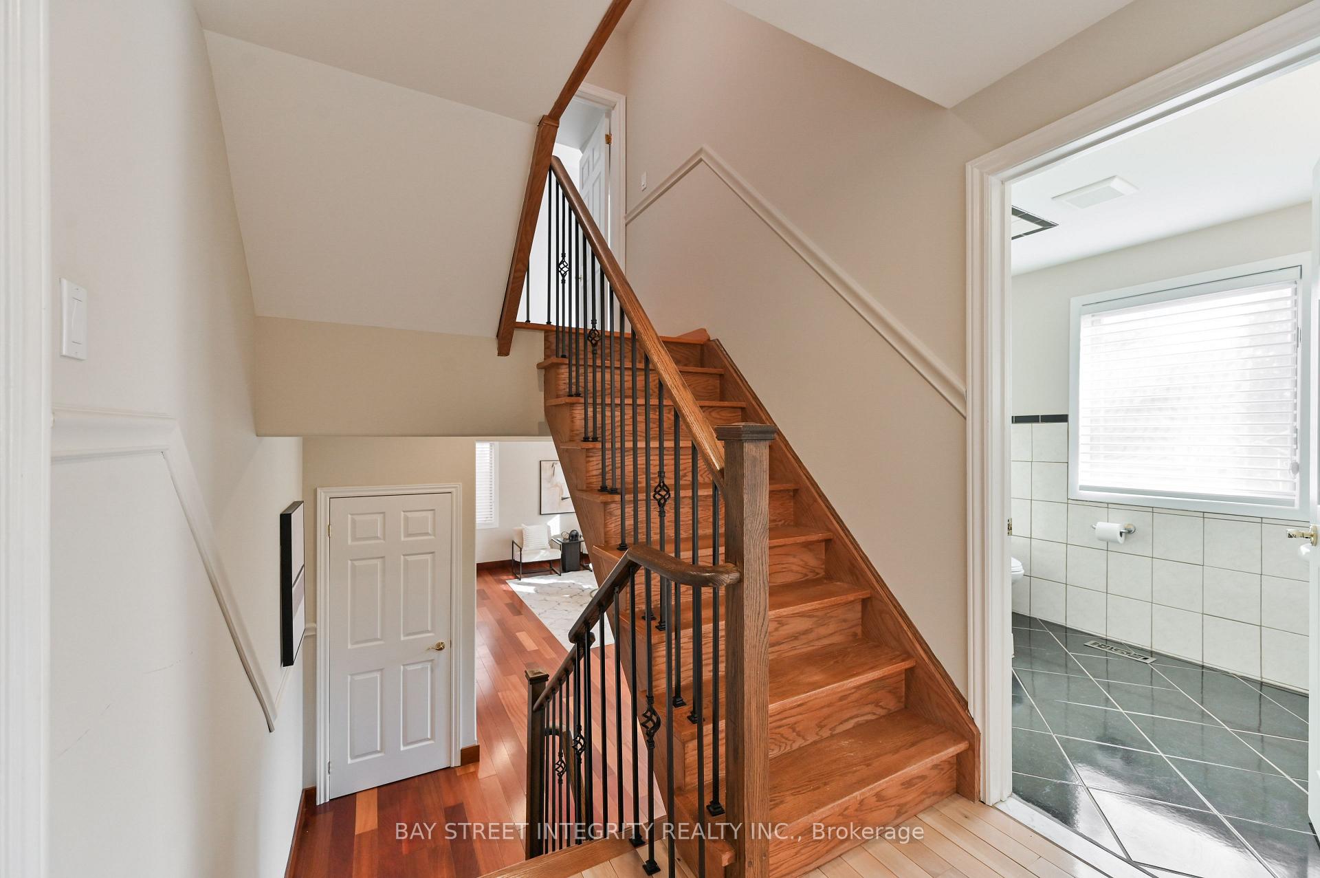 Photo 17 of 91 Roxborough Road, Newmarket, Gorham-College Manor — HOMEH
